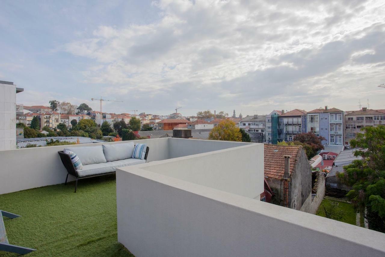 Liiiving In Porto | Historic & Sunny Terrace Apartment Bagian luar foto